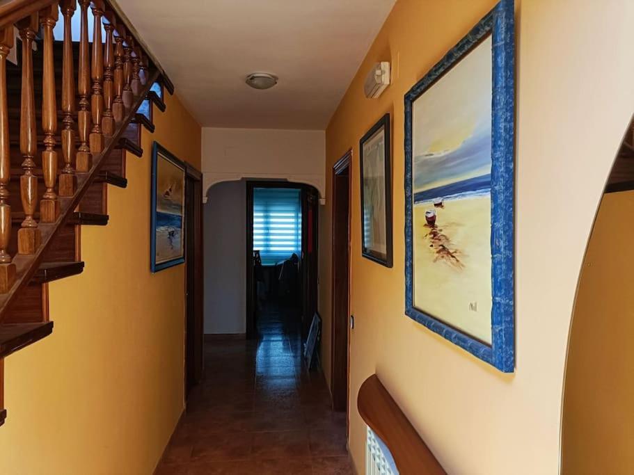 Casa Con Jardin Y Piscina Privada. Villa Santa Eulalia de Ronsana Luaran gambar