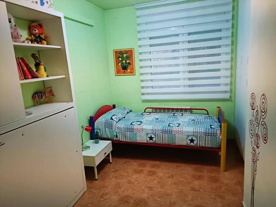Casa Con Jardin Y Piscina Privada. Villa Santa Eulalia de Ronsana Luaran gambar